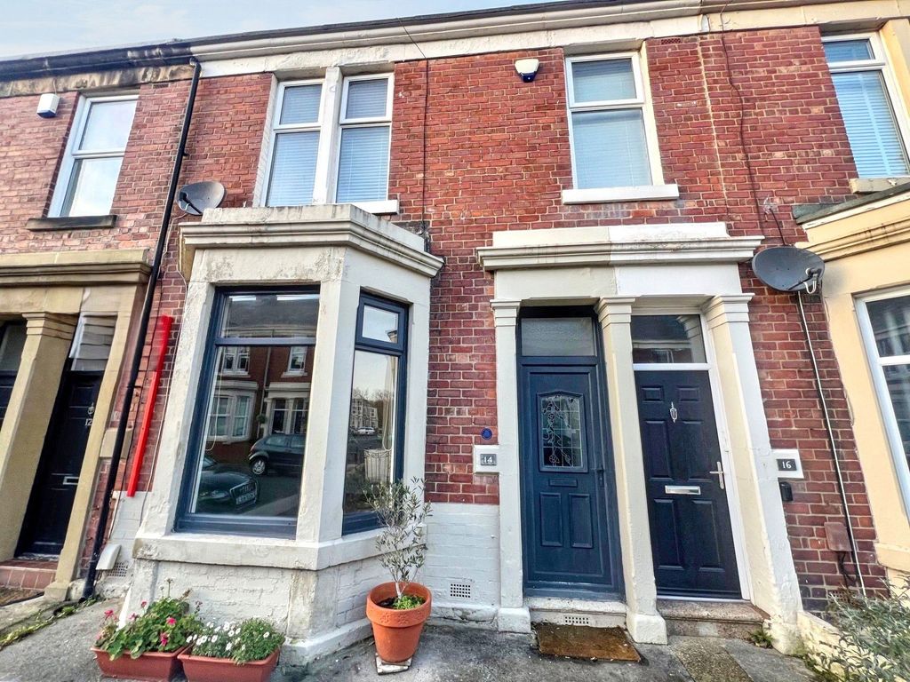 Property photo 1 of 8