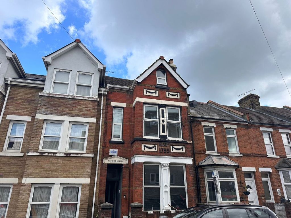 Property photo 1 of 7