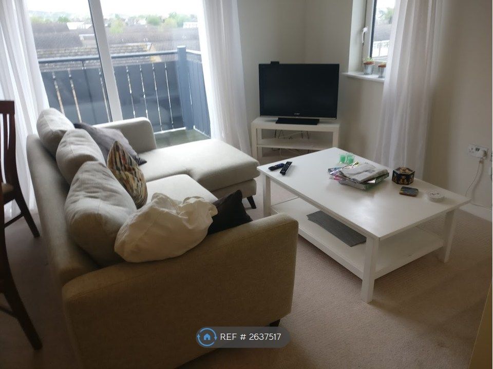 Property photo 2 of 8 Living Area (Open Plan)