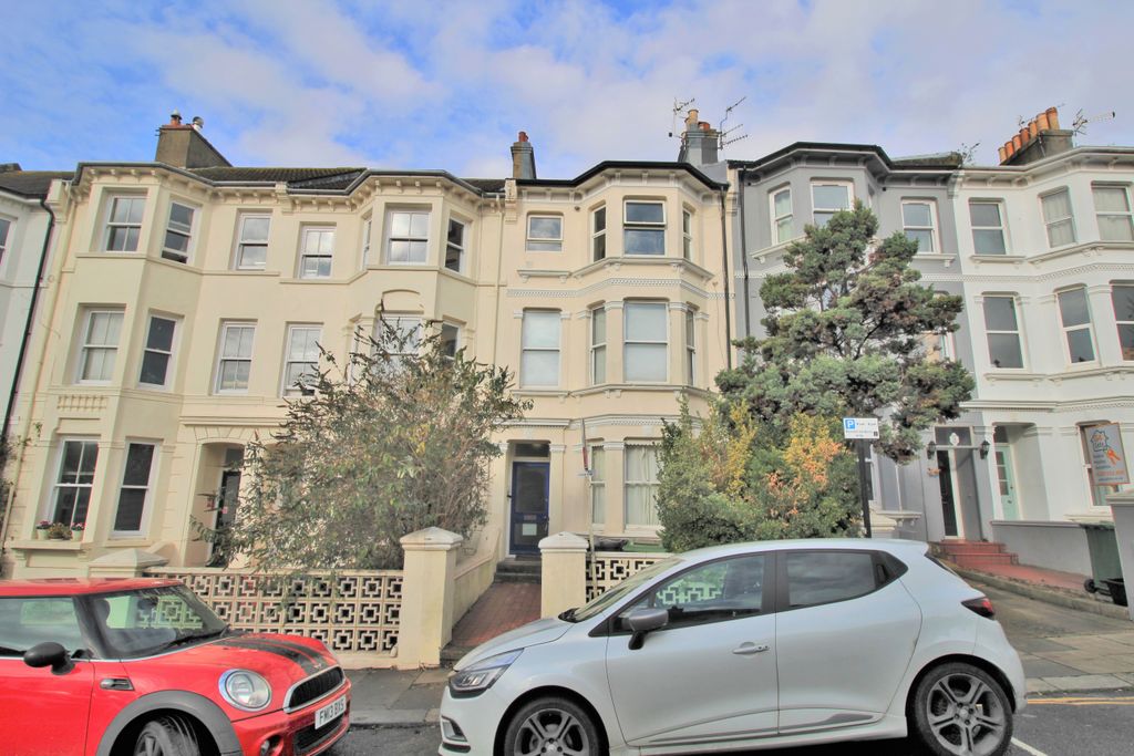 Property photo 1 of 9 25