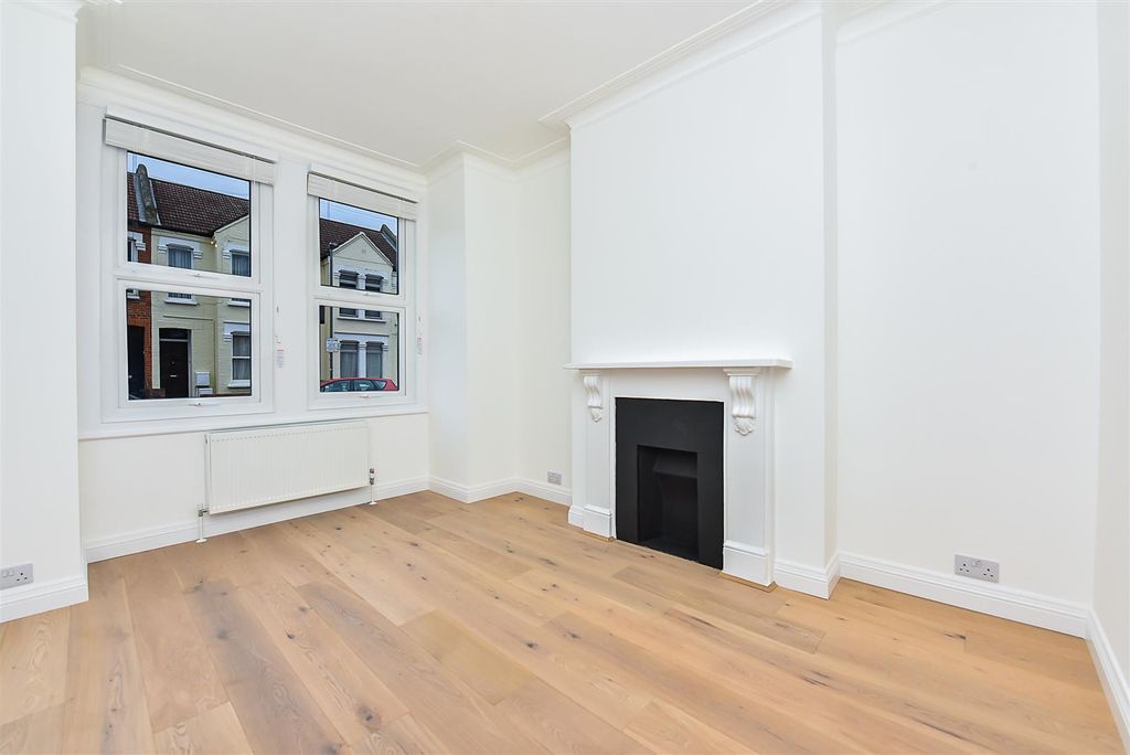 Property photo 1 of 7 Spacephoto-1.Jpg
