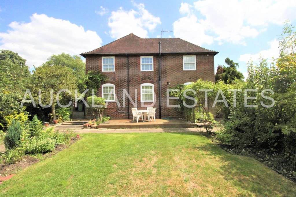 Property photo 3 of 17 Img_832_19_Original