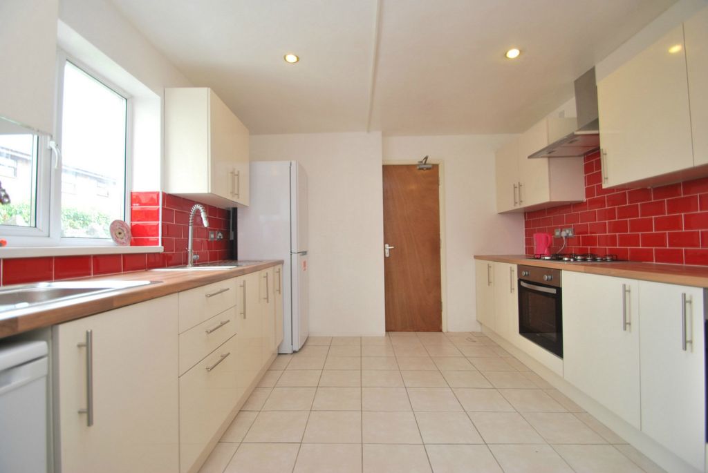 Property photo 3 of 18 Photo 14