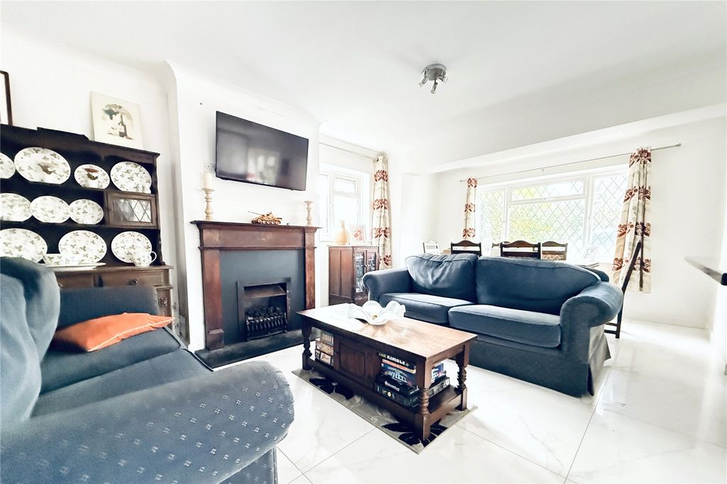 Property photo 3 of 18 Family Area