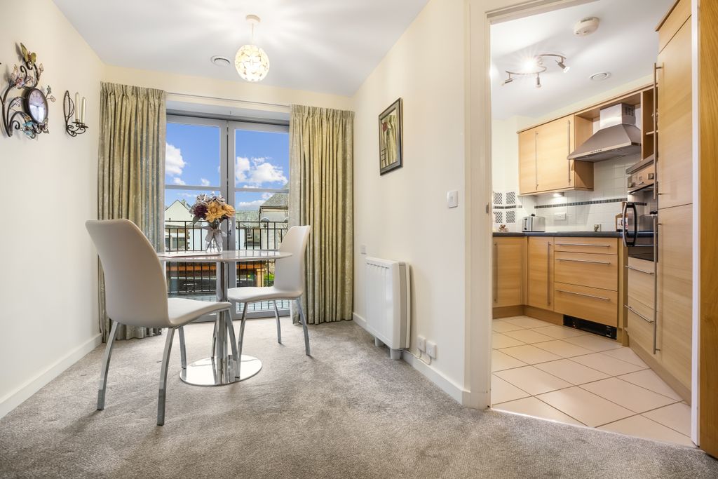 Property photo 3 of 18