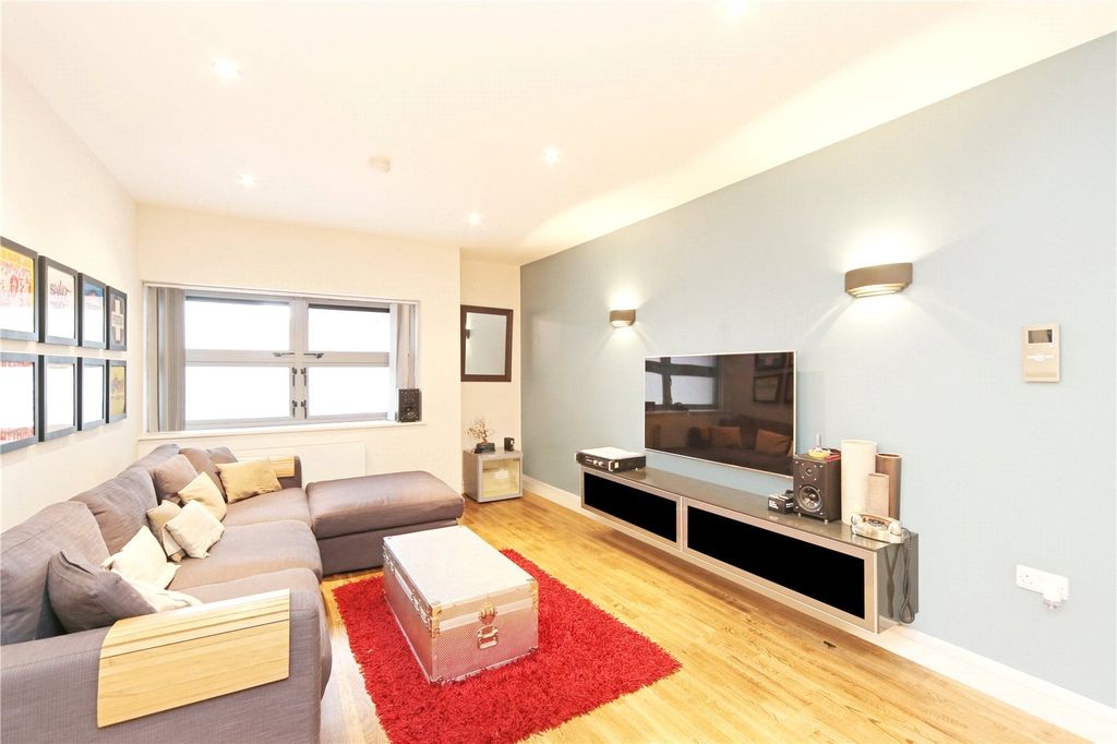 Property photo 1 of 10 Reception Room