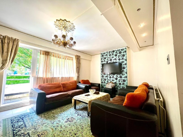 Property photo 1 of 7