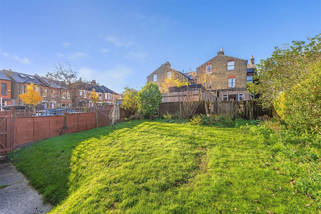 Property photo 3 of 9