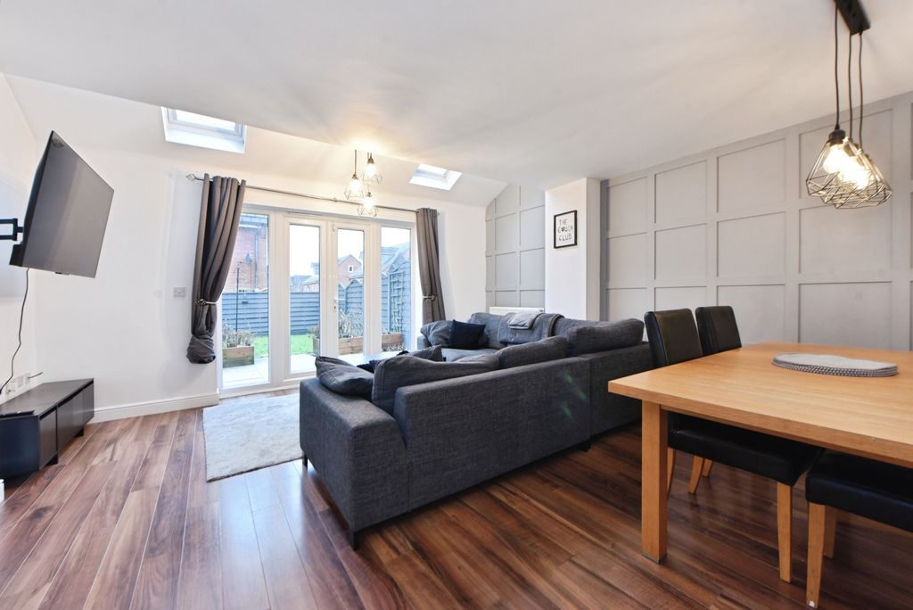 Property photo 3 of 16