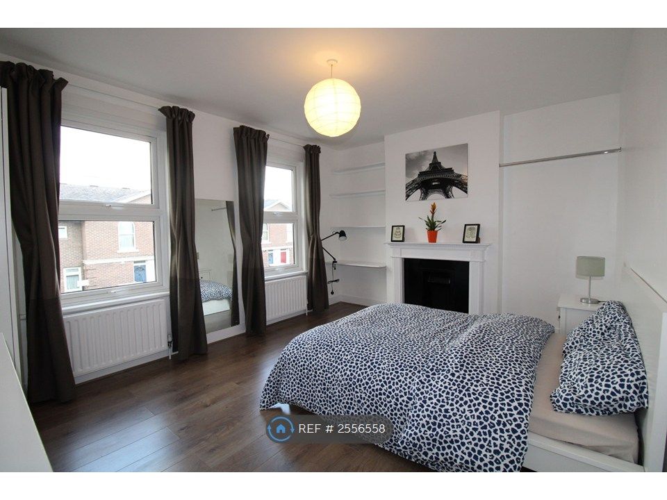 Property photo 1 of 9 Bedroom 1