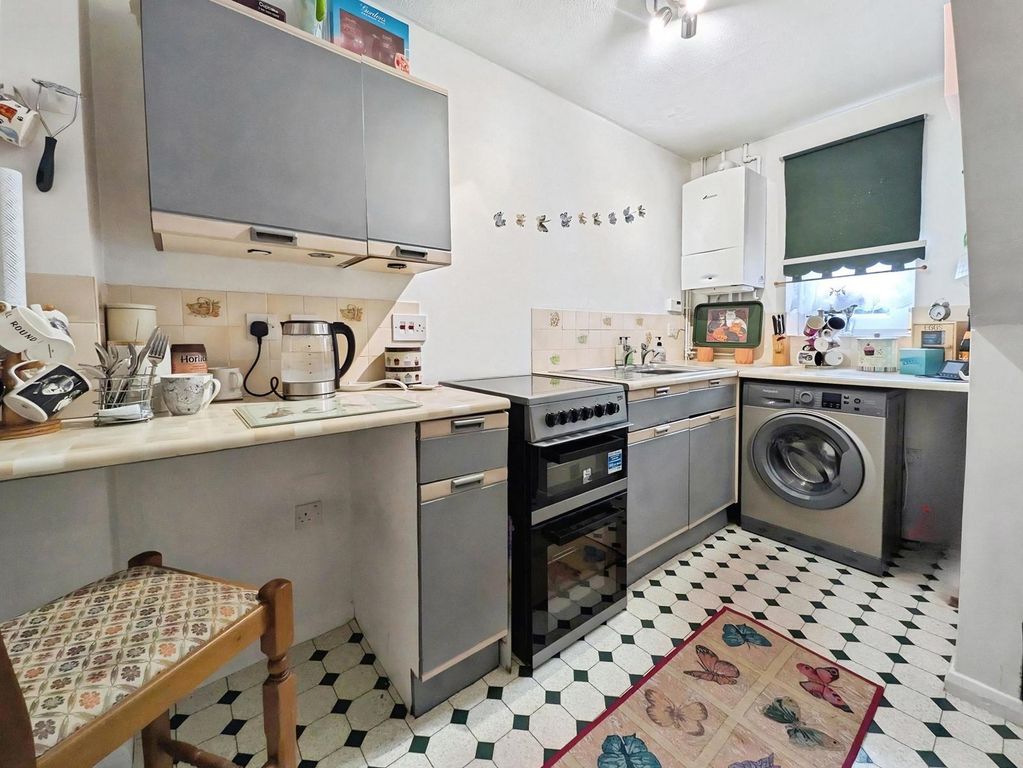 Property photo 3 of 11 Pbox-Img.Jpg