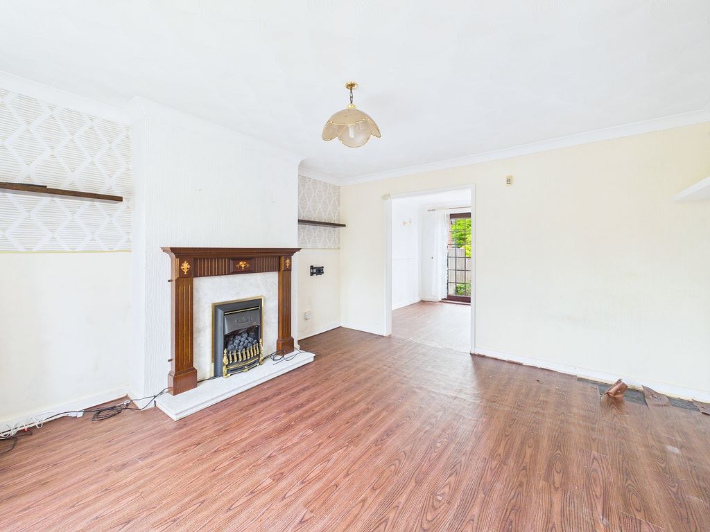 Property photo 3 of 27