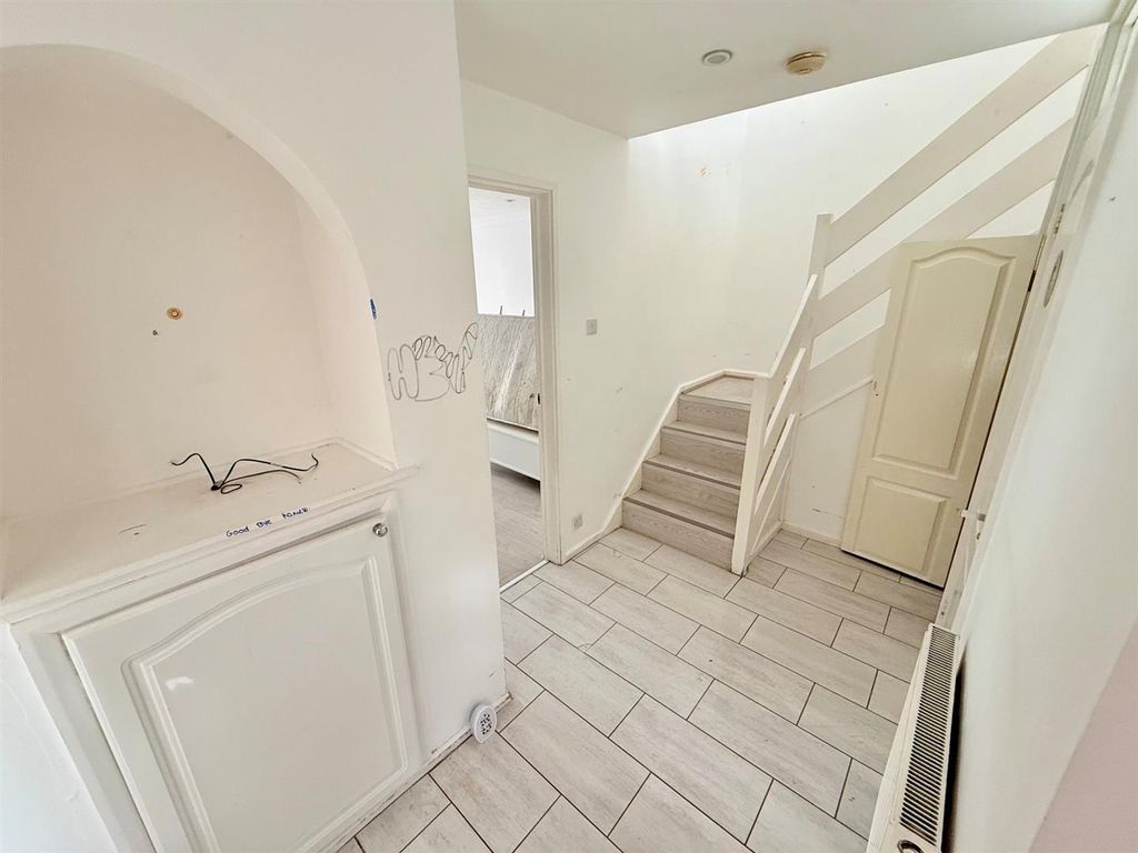 Property photo 2 of 11 2.Jpg