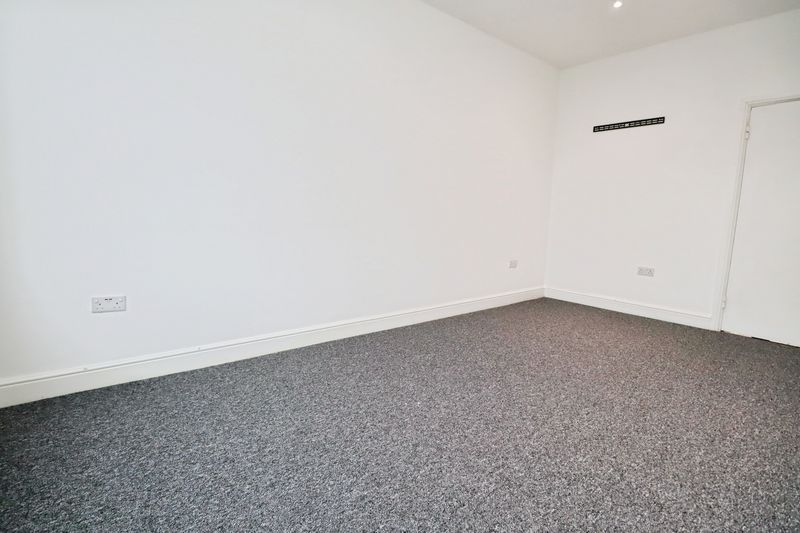 Property photo 3 of 14 Photo 5