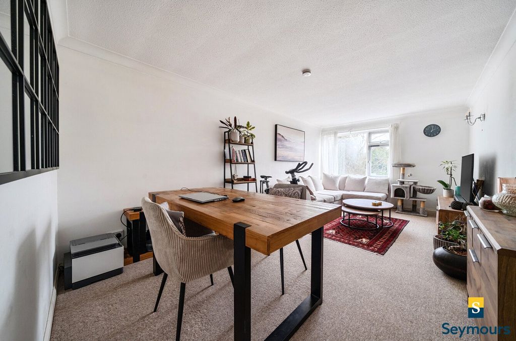 Property photo 2 of 16 Living/Dining