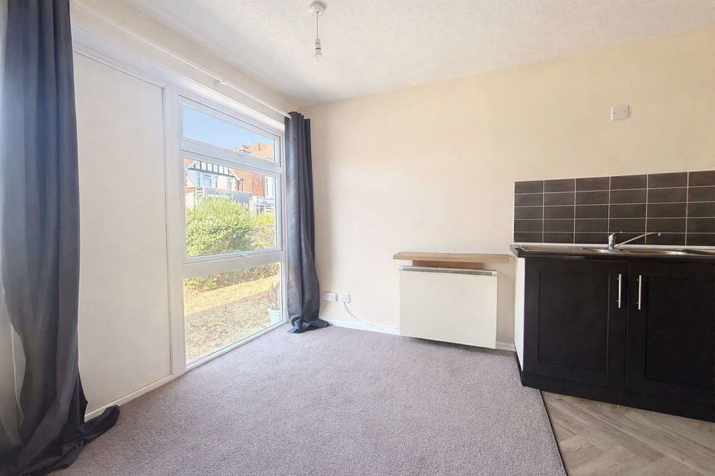Property photo 3 of 11 Kitchen/Dining Room