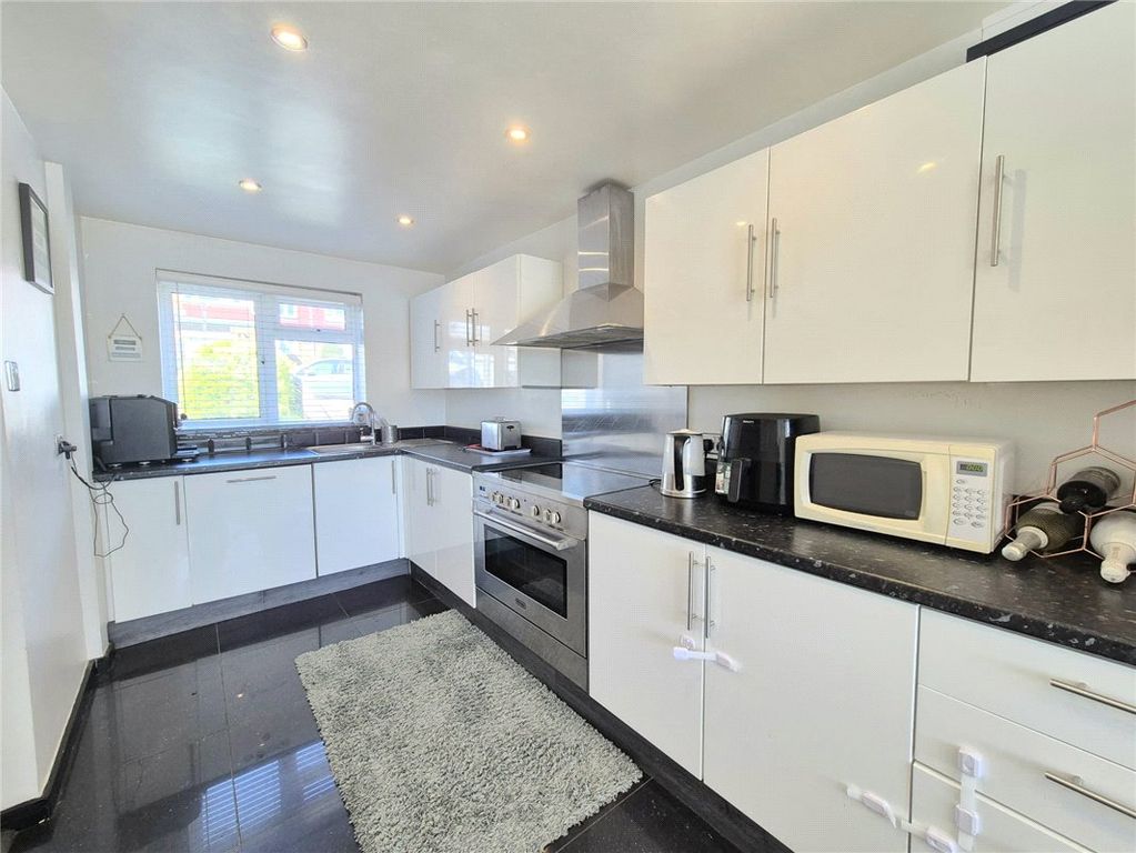 Property photo 2 of 16 Picture No. 48