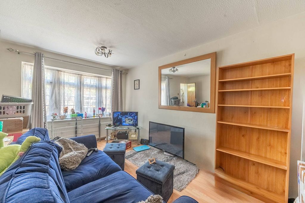 Property photo 1 of 6