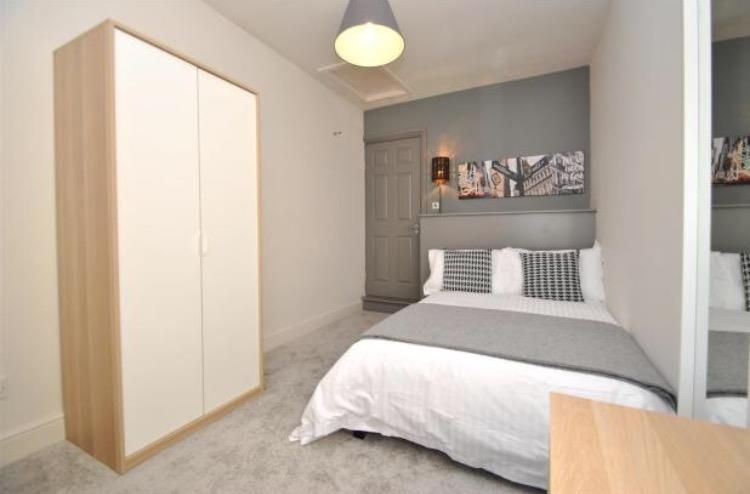 Property photo 1 of 4 Room 5.Jpg