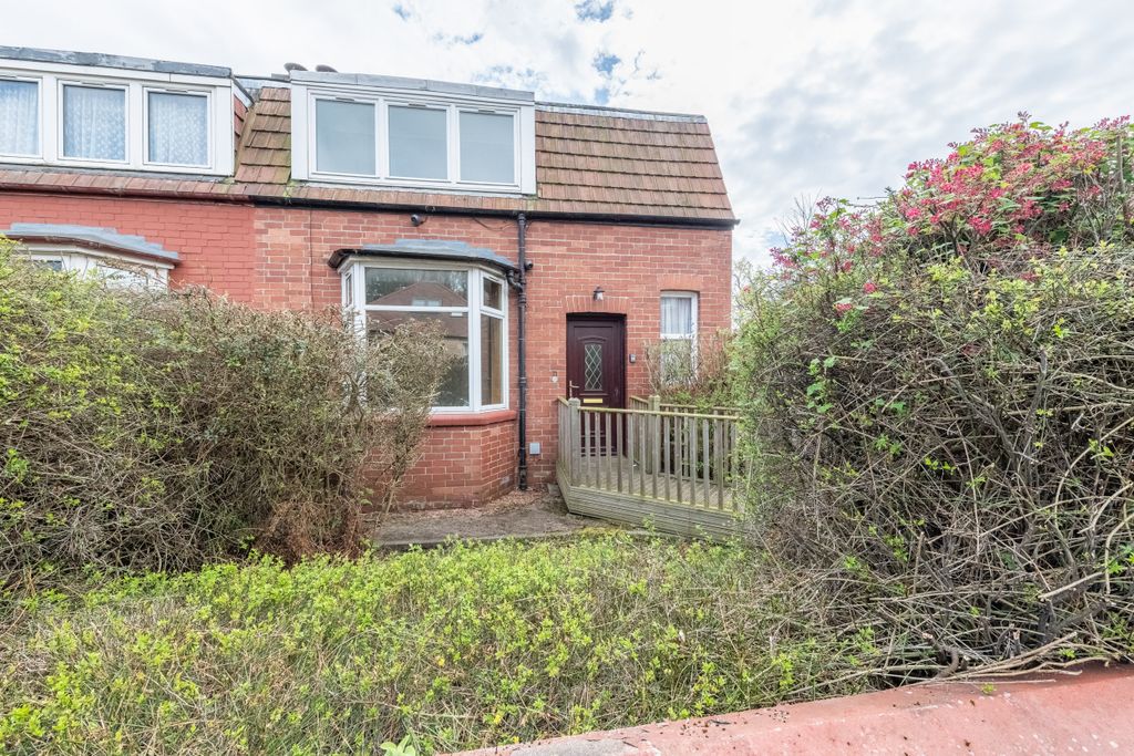 Property photo 3 of 27