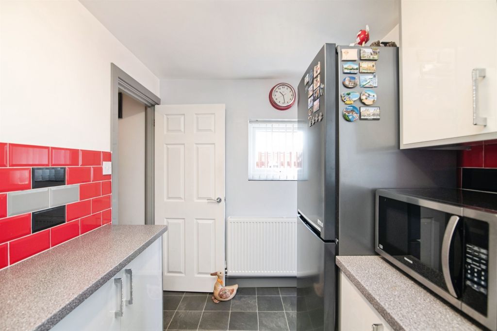 Property photo 3 of 12
