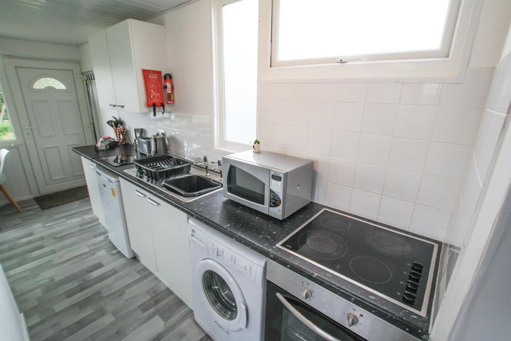 Property photo 3 of 12 Img_0489.Jpg