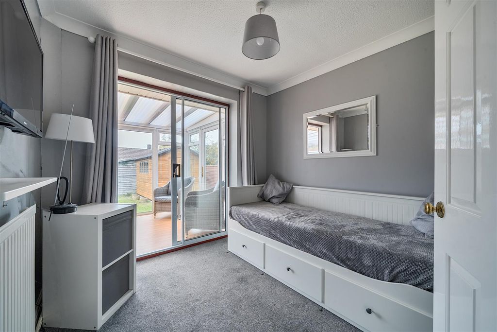 Property photo 3 of 13 1376360-3-6909F3F1Ef241.Jpg