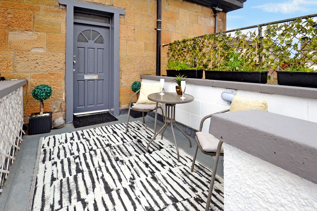 Property photo 3 of 25 4681045