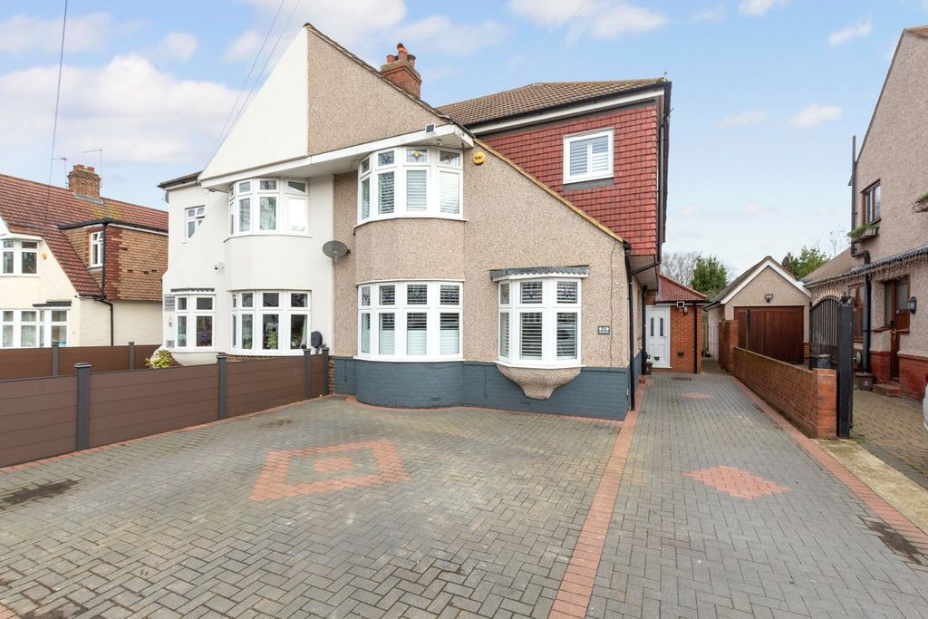 Property photo 3 of 27