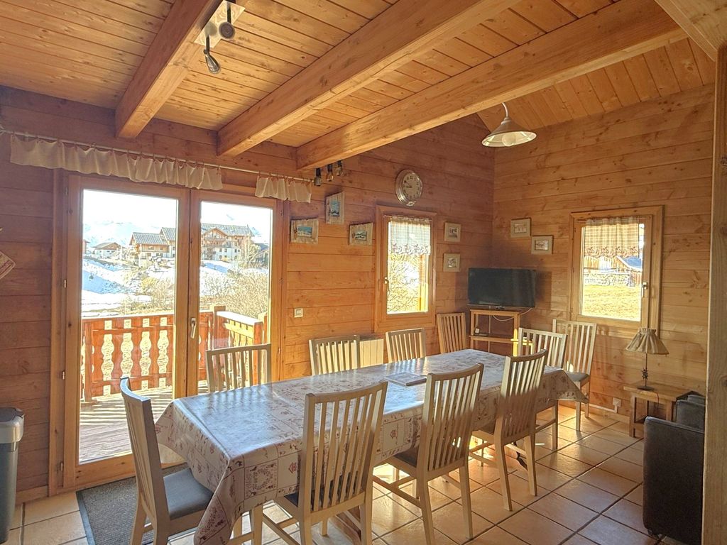 Property photo 2 of 10 Chalet For Sale La T