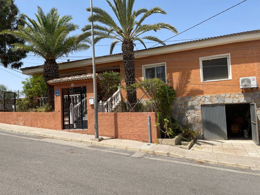 Property photo 2 of 50