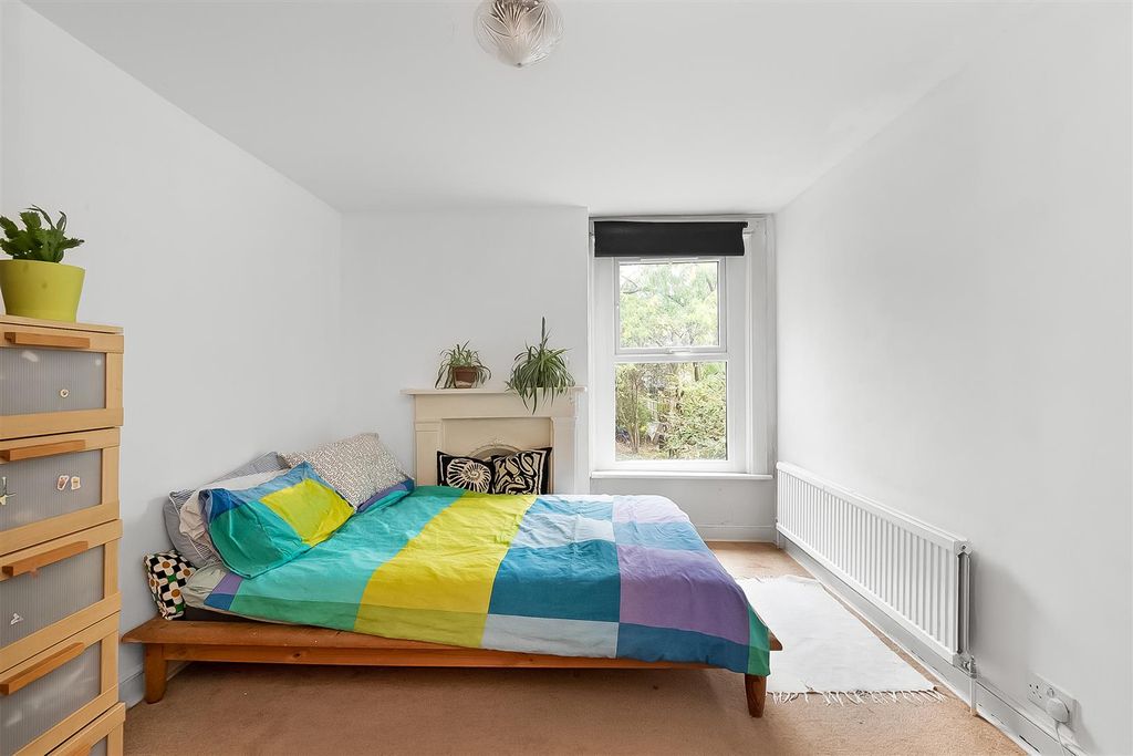 Property photo 3 of 13 Img_45412.Jpg