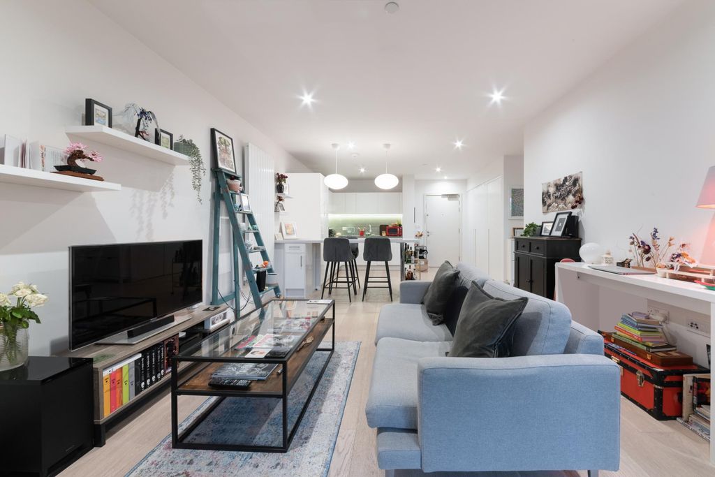 Property photo 3 of 9