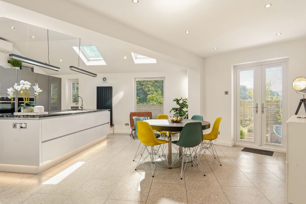 Property photo 3 of 36 Woodbournewarm10