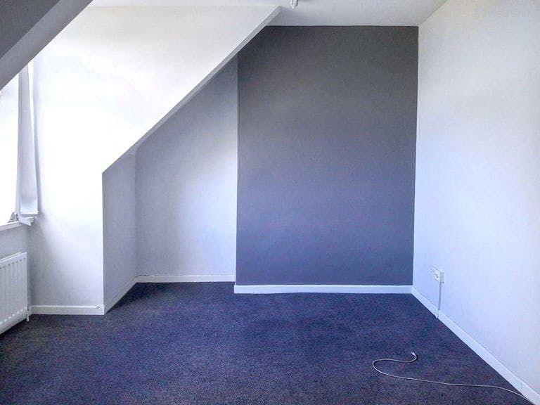 Property photo 2 of 8 2210708_W1048_H786.Jpg