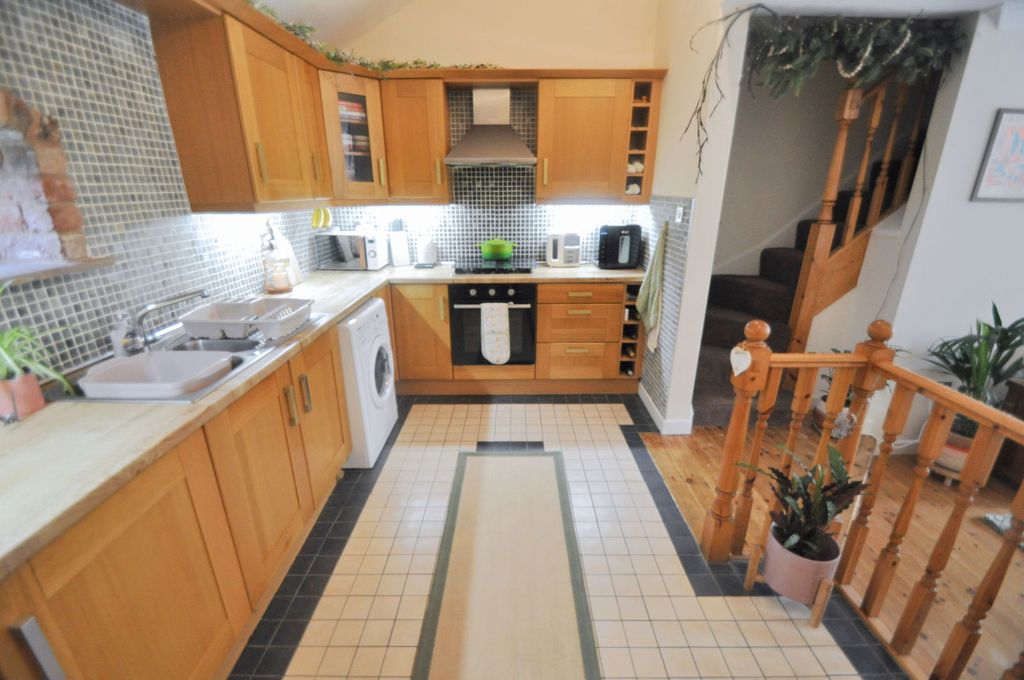 Property photo 3 of 41