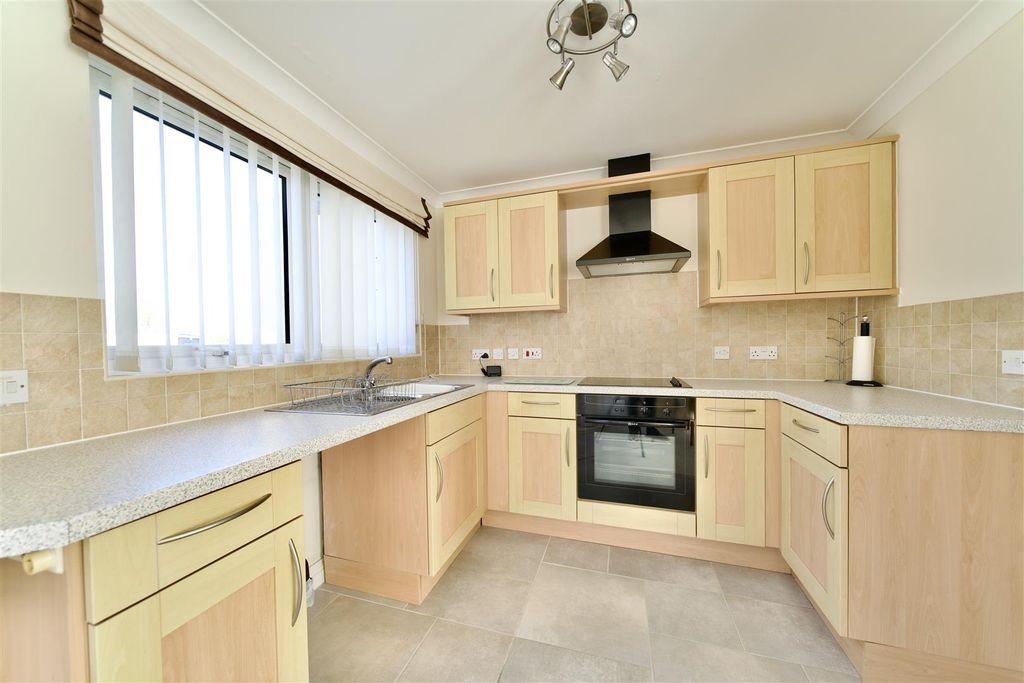 Property photo 2 of 11 Dsc02515.Jpeg