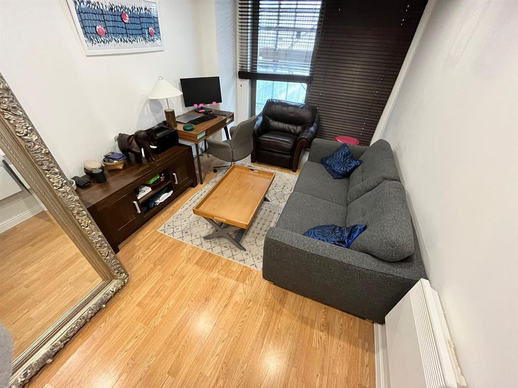 Property photo 2 of 10 Living Room