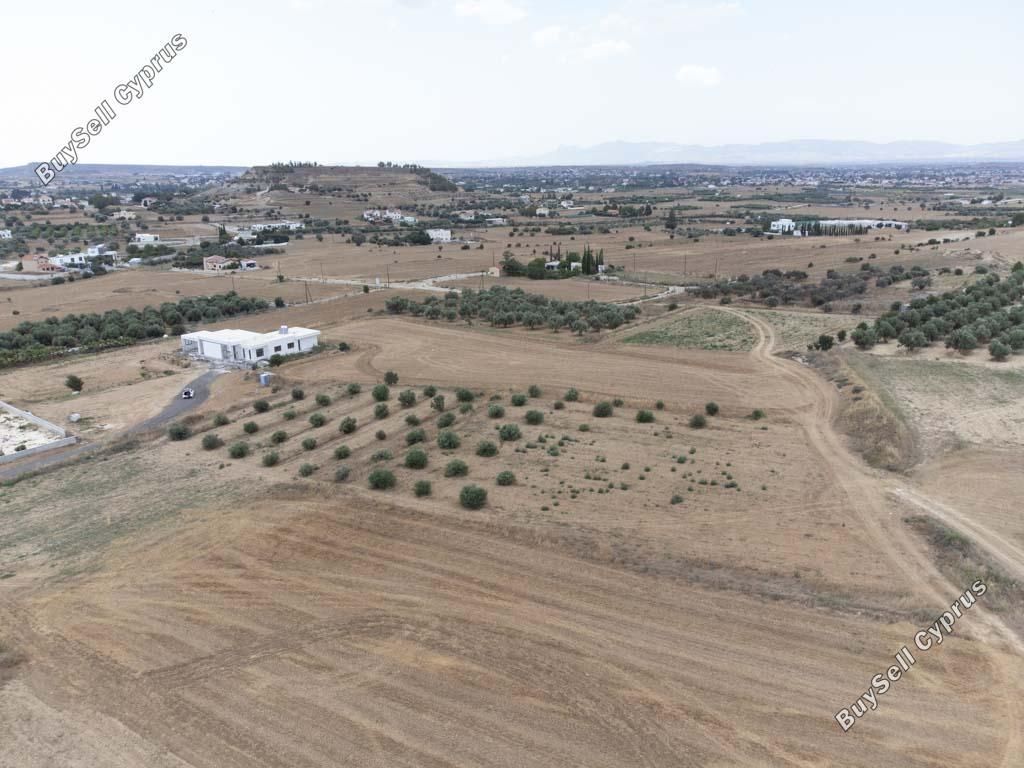 Property photo 3 of 9