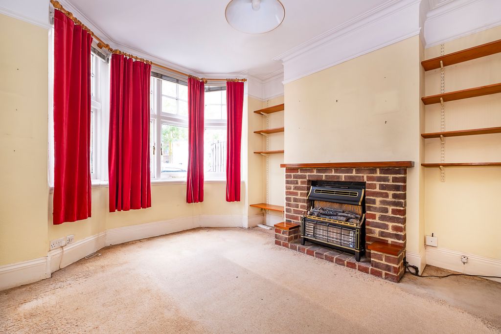 Property photo 2 of 9