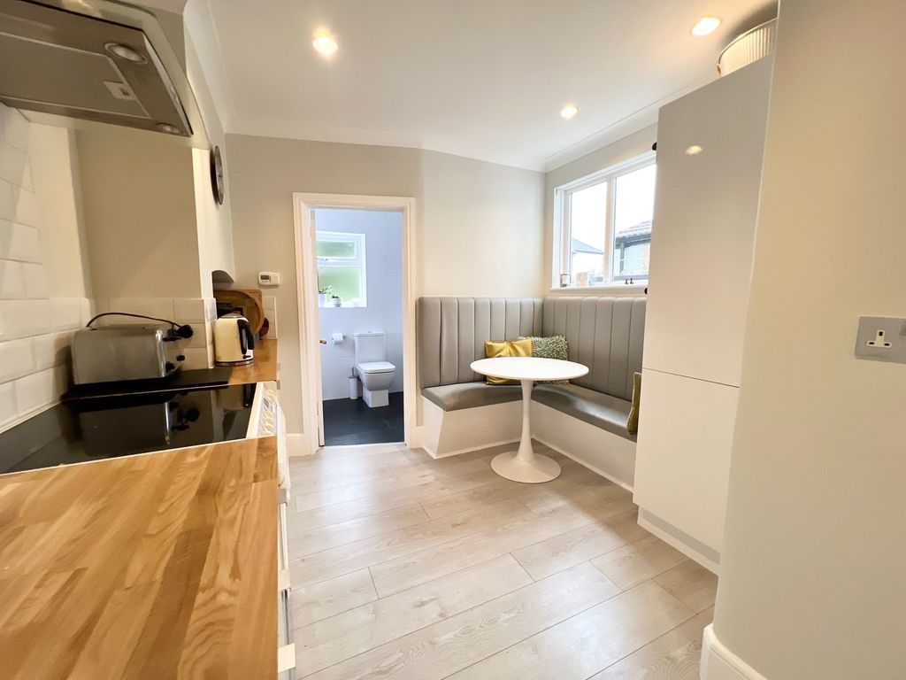 Property photo 3 of 15 Photo 5