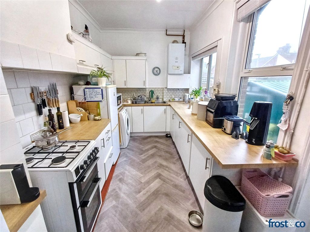 Property photo 3 of 15 Kitchen