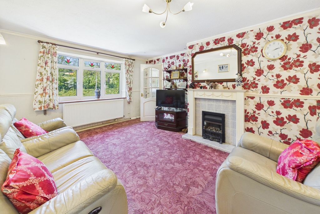 Property photo 3 of 24