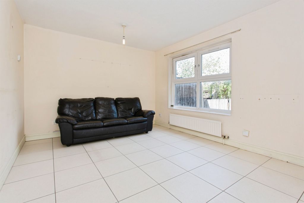 Property photo 3 of 26