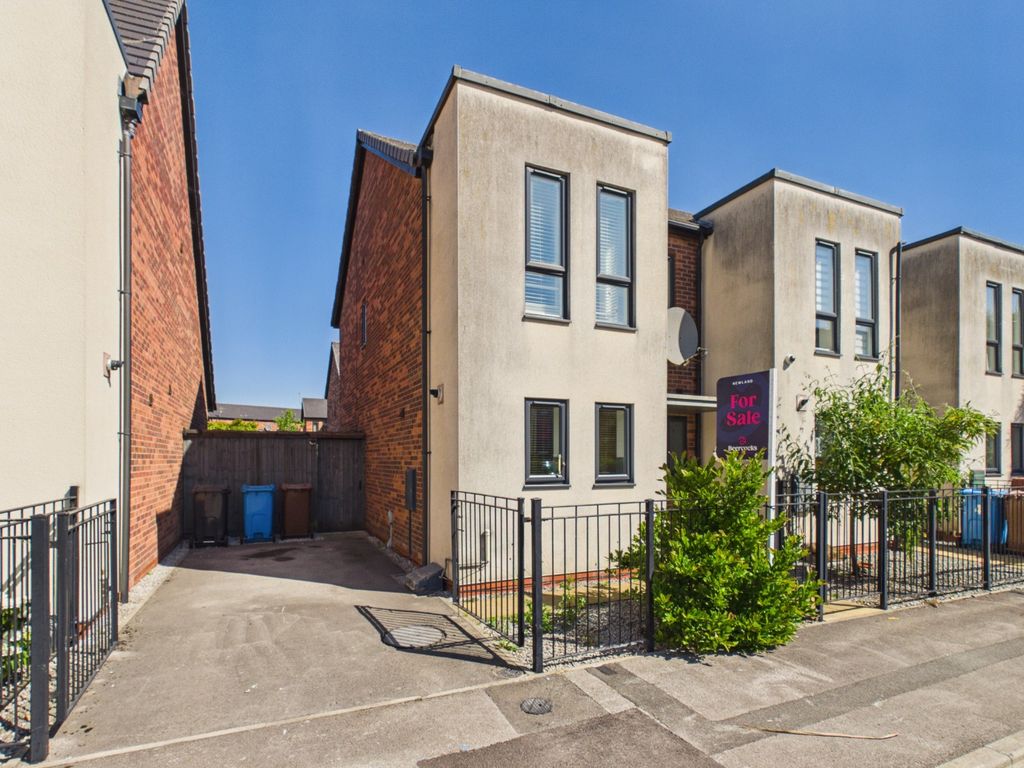 Property photo 1 of 19 4870332