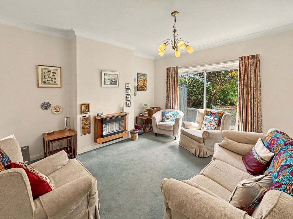Property photo 2 of 25
