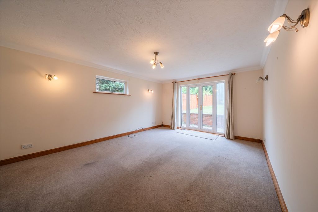 Property photo 3 of 9 Picture No. 21