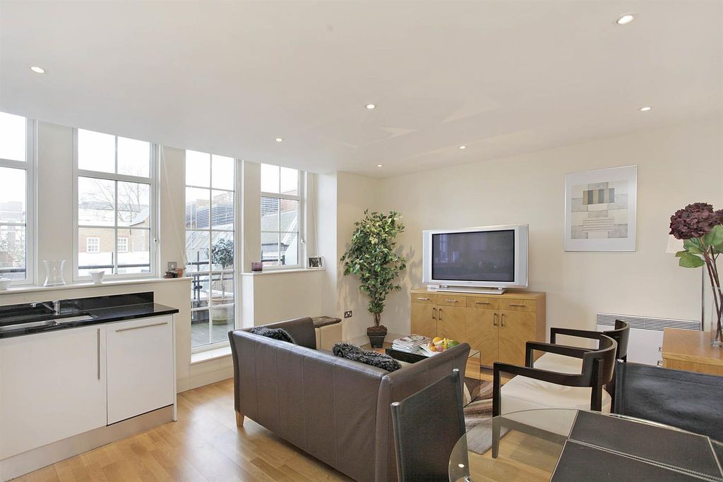 Property photo 2 of 12 Reception