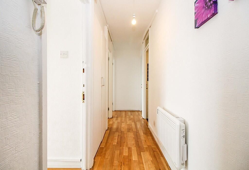 Property photo 2 of 8 105398_Zcentury210003515564_Img_06_0000.Jpeg