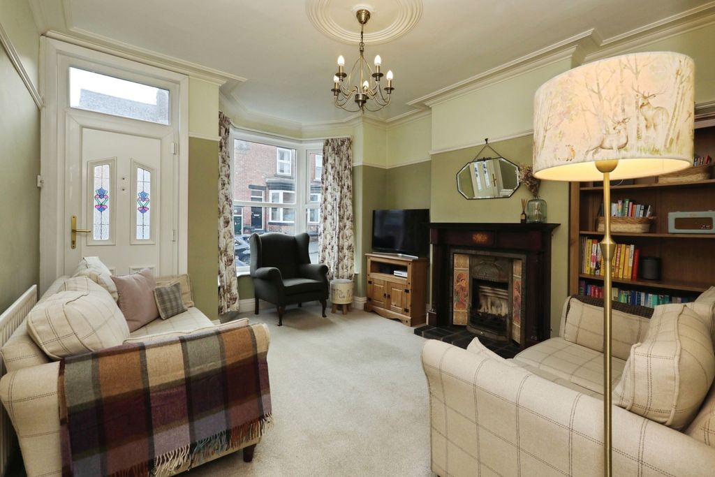 Property photo 2 of 27 Pbox-Img.Jpg